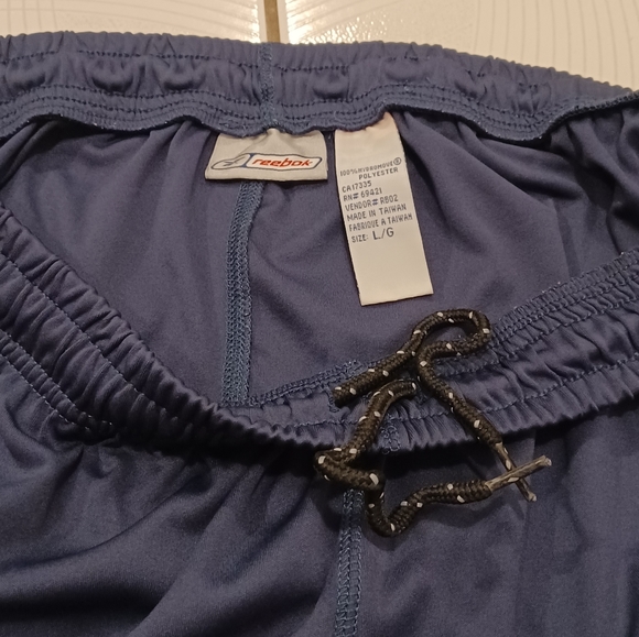 4/$80 Men's Reebok Shorts - Size Large - Picture 3 of 5